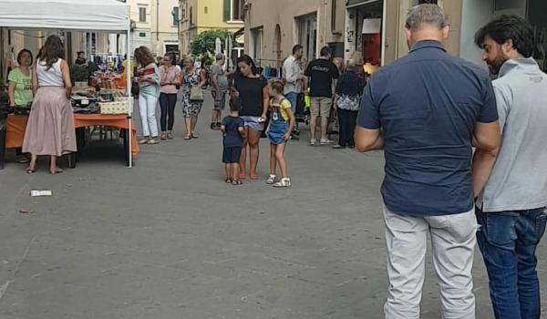 Immagine del centro di Castelfiorentino in occasione dello Sbaracco